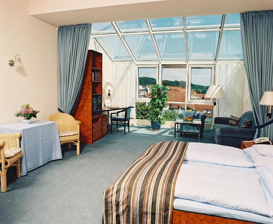 Hotel Arkadia Фридрихсдорф Стая снимка